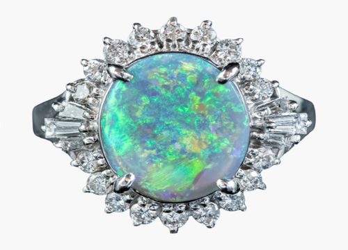 Vintage Engagement Rings: Timeless Jewellery with a Story to Tell